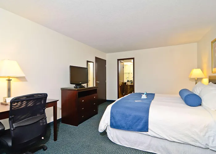 Best Western Plus Gas City