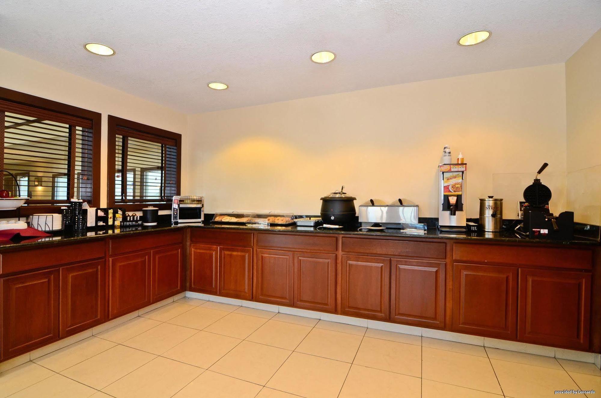 Western Gas Hotel 3*